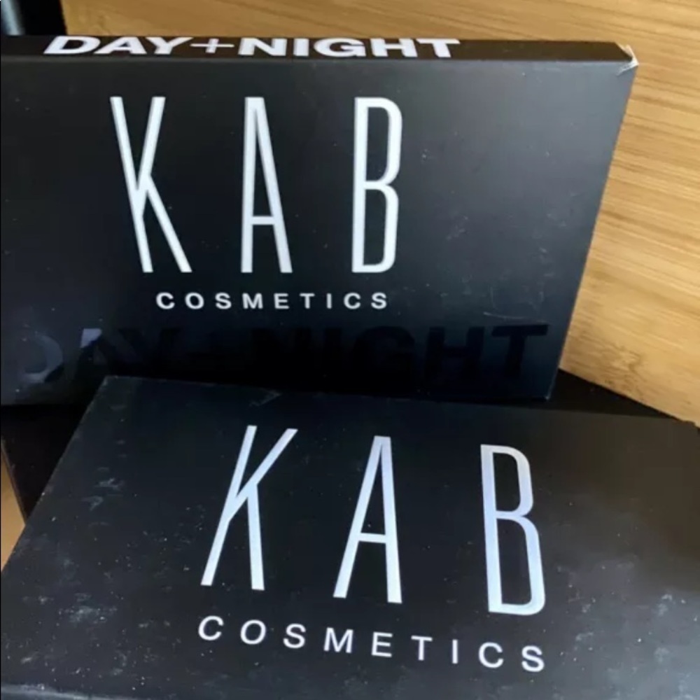 Kab cosmetics eyeshadow palette